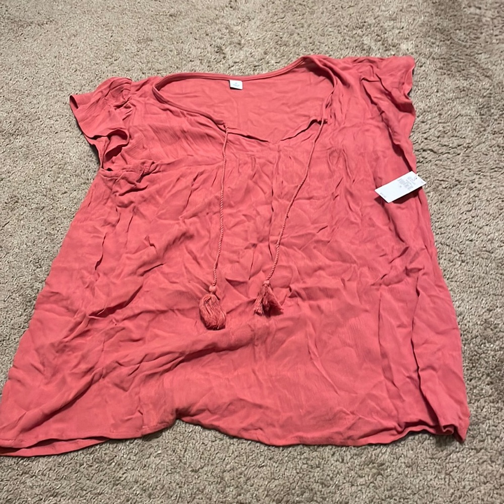 Women’s old navy blouse
